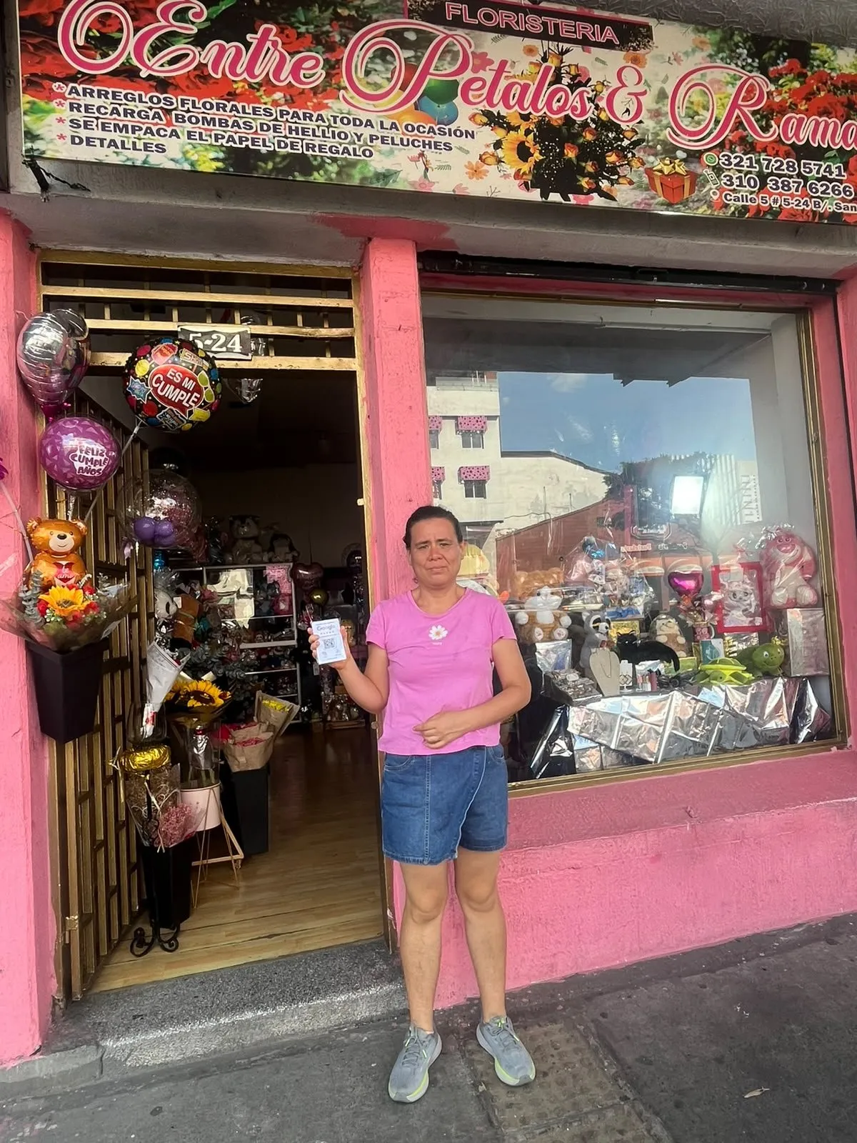 Entre Pétalos y Ramas, floristería en Cali, con su tarjeta NFC de reseñas